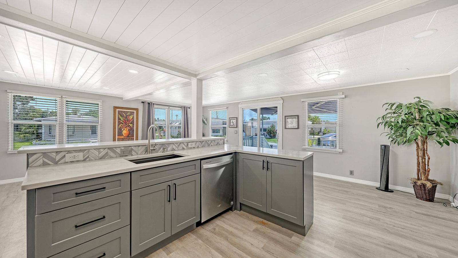 3901 Bahia Vista St, Lot 133, Sarasota, Florida 34232, 2 Bedrooms Bedrooms, ,2 BathroomsBathrooms,55-Plus Mobile Home,For Sale,Bahia Vista St, Lot 133,5078