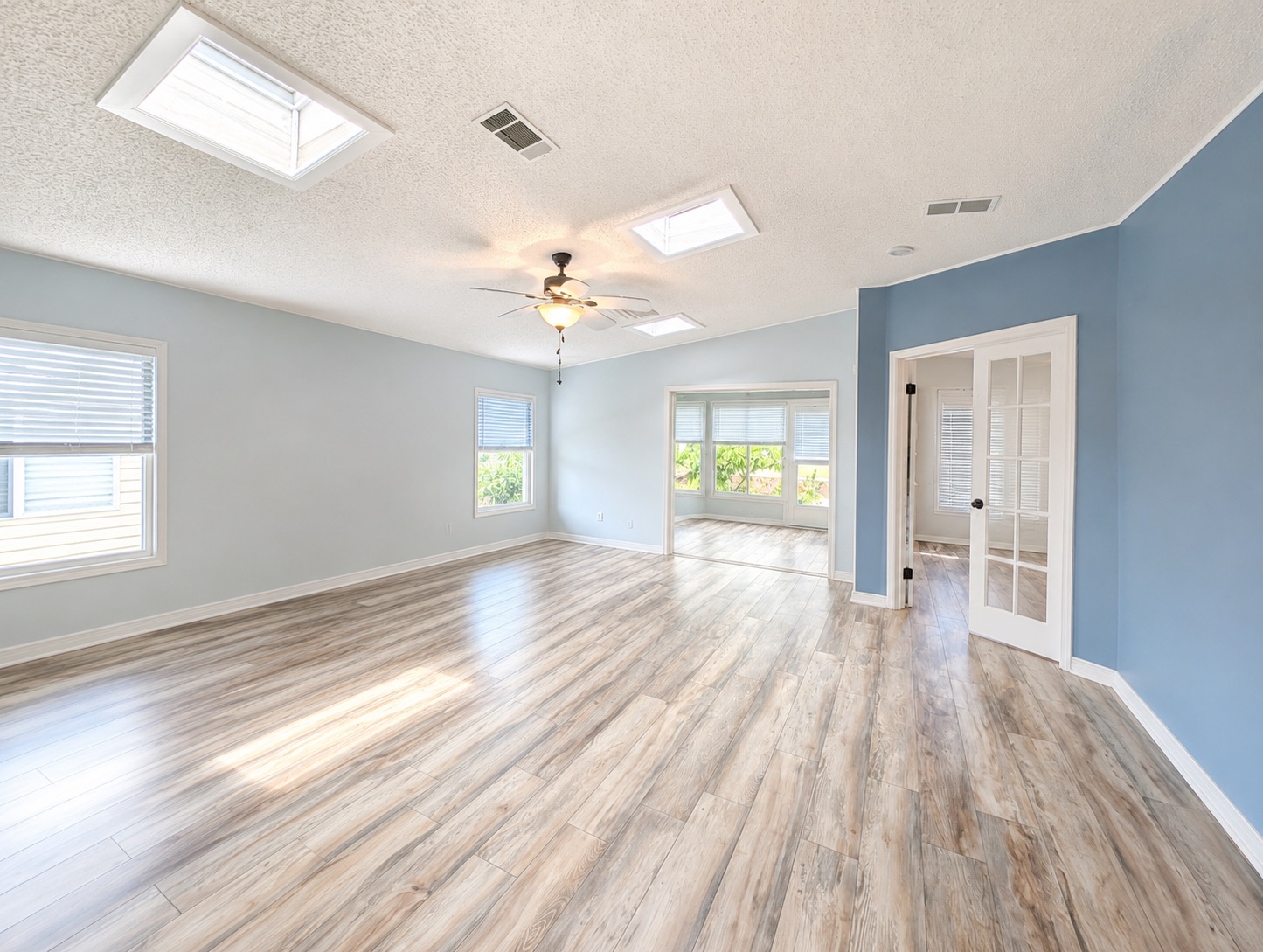 2119 Bayou Dr S, Ruskin, Florida 33570, 2 Bedrooms Bedrooms, ,2 BathroomsBathrooms,55-Plus Mobile Home,For Sale,Bayou Dr S,5079