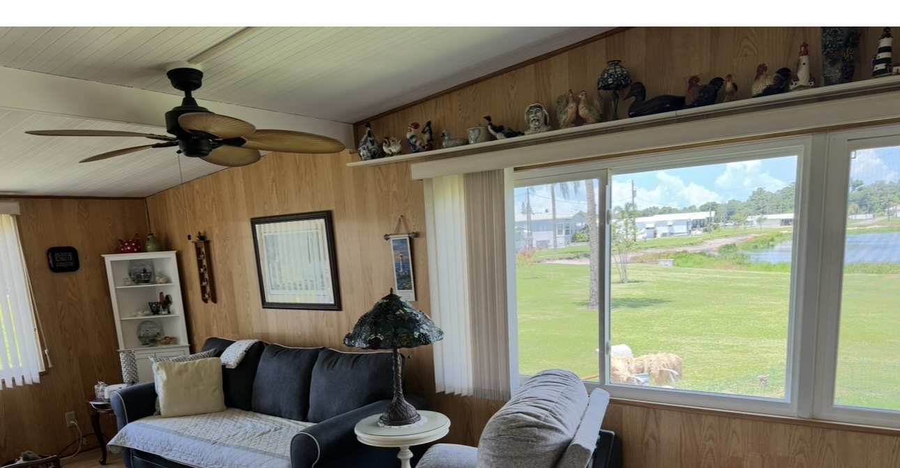 40 East Road, Palmetto, Florida 34221, 2 Bedrooms Bedrooms, ,1.5 BathroomsBathrooms,55-Plus Mobile Home,For Sale,East Road,5088