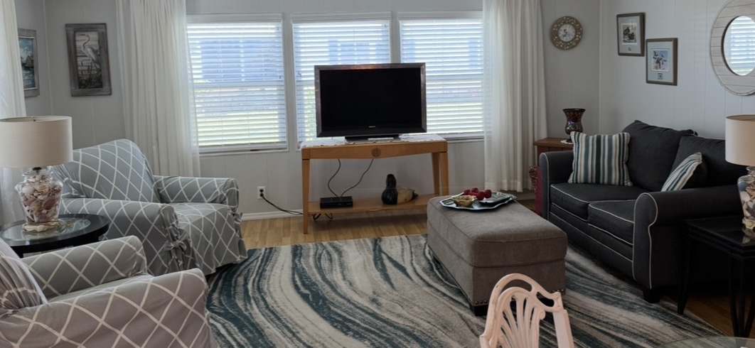 40 East Road, Palmetto, Florida 34221, 2 Bedrooms Bedrooms, ,1.5 BathroomsBathrooms,55-Plus Mobile Home,For Sale,East Road,5088