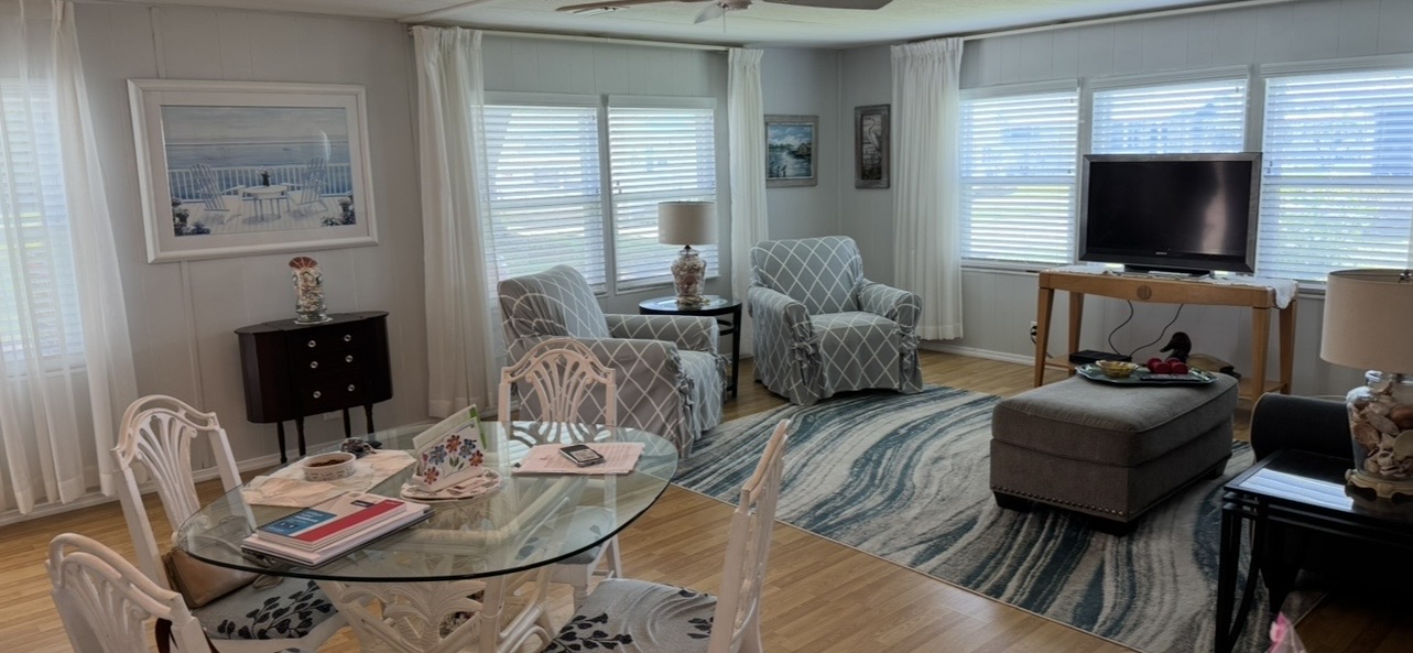 40 East Road, Palmetto, Florida 34221, 2 Bedrooms Bedrooms, ,1.5 BathroomsBathrooms,55-Plus Mobile Home,For Sale,East Road,5088