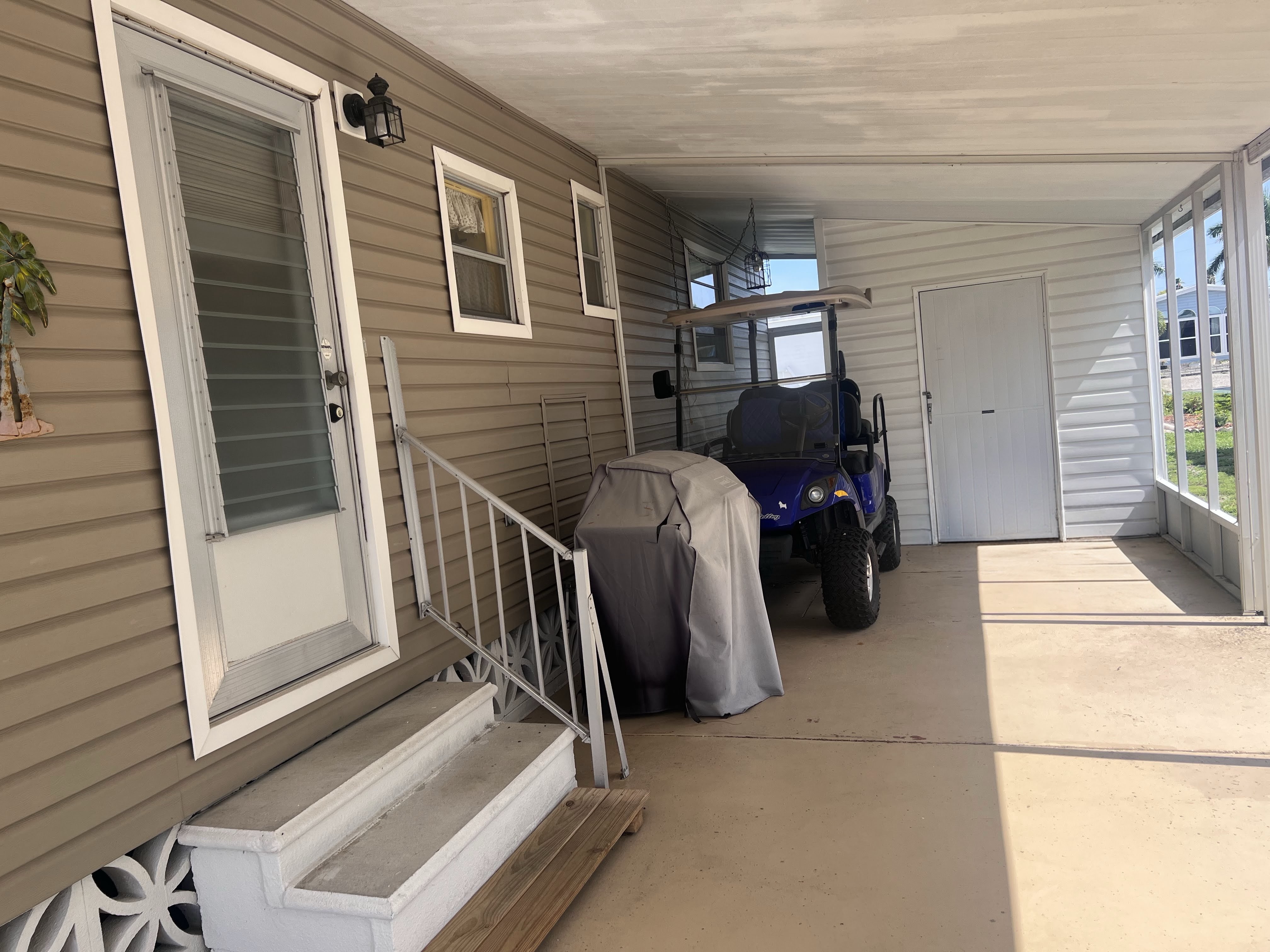 3 Flores Dr, Palmetto, Florida 34221, 2 Bedrooms Bedrooms, ,2 BathroomsBathrooms,55-Plus Mobile Home,For Sale,Flores Dr,5093