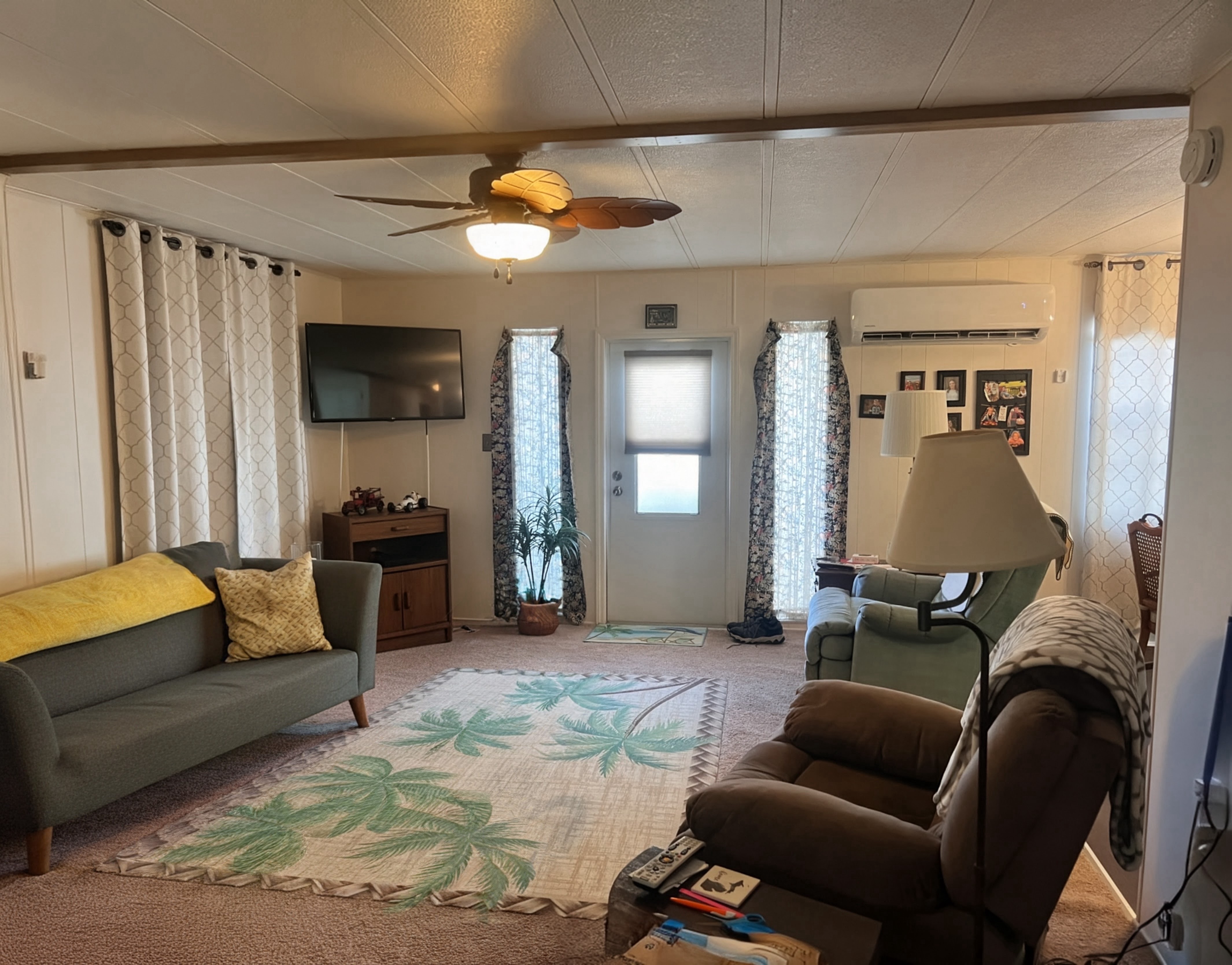 3 Flores Dr, Palmetto, Florida 34221, 2 Bedrooms Bedrooms, ,2 BathroomsBathrooms,55-Plus Mobile Home,For Sale,Flores Dr,5093