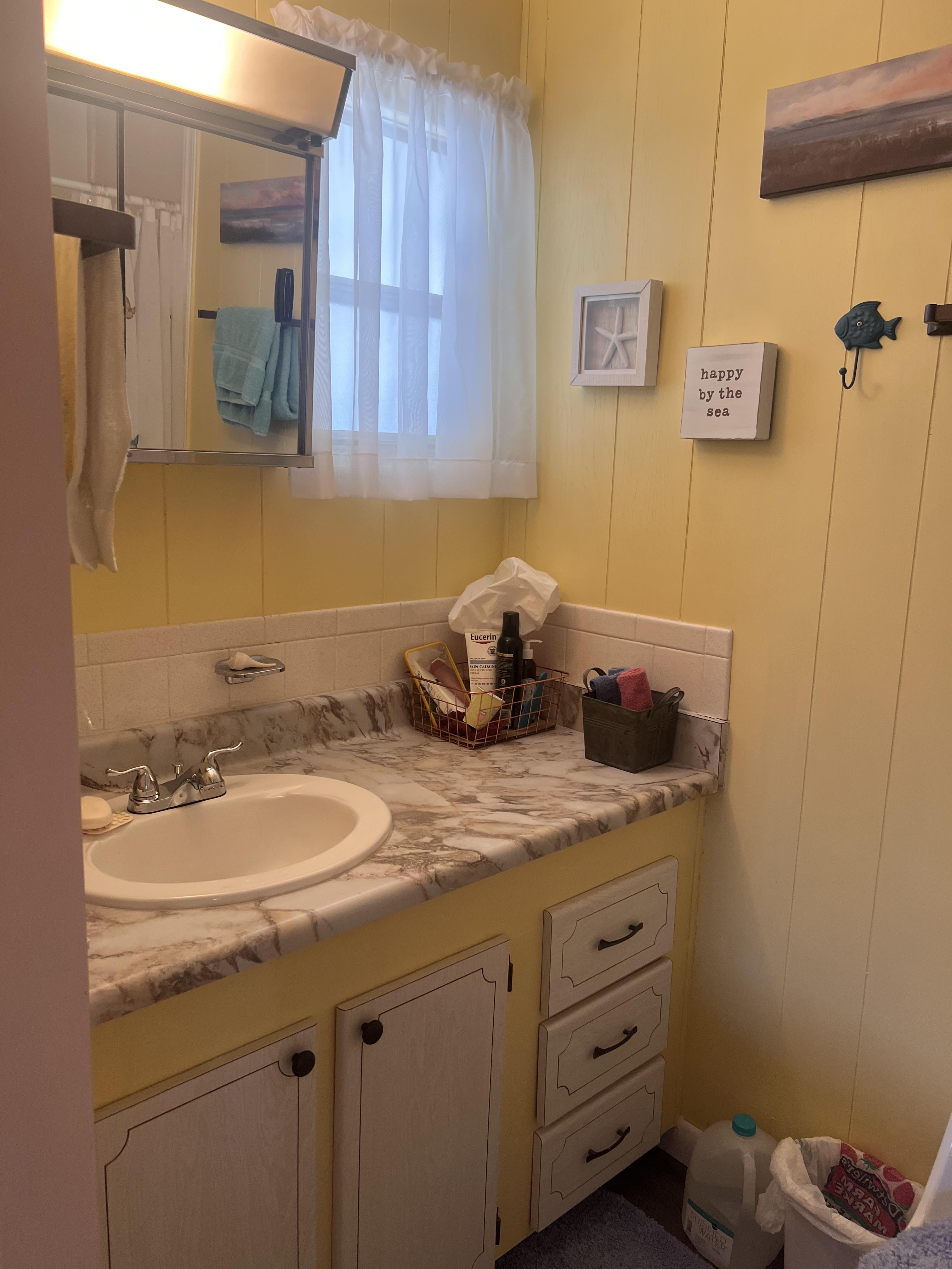 3 Flores Dr, Palmetto, Florida 34221, 2 Bedrooms Bedrooms, ,2 BathroomsBathrooms,55-Plus Mobile Home,For Sale,Flores Dr,5093