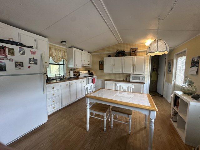 3731 Old Tampa Hwy, Lot 15, Lakeland, Florida 33811, 2 Bedrooms Bedrooms, ,2 BathroomsBathrooms,55-Plus Mobile Home,For Sale,Old Tampa Hwy, Lot 15,5094