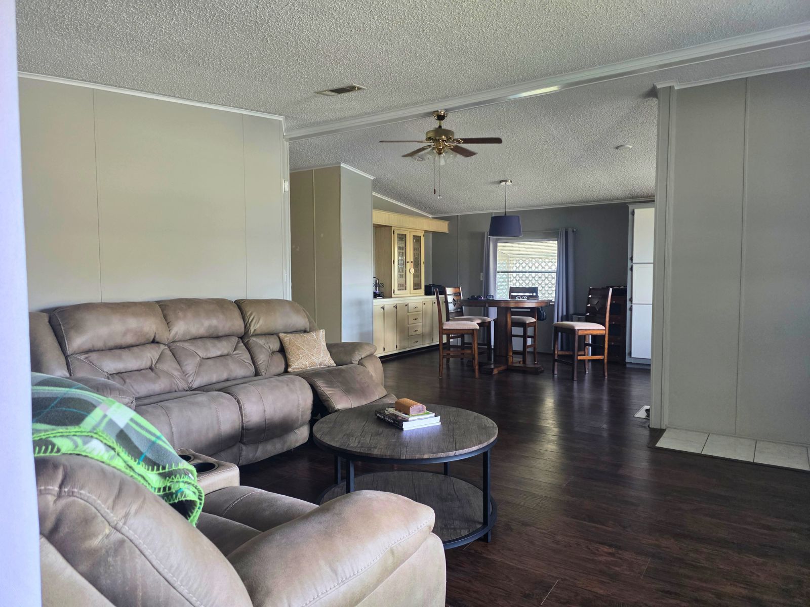 1574 Garrison Drive, Lakeland, Florida 33810, 2 Bedrooms Bedrooms, ,2 BathroomsBathrooms,55-Plus Mobile Home,For Sale,Garrison Drive,5099