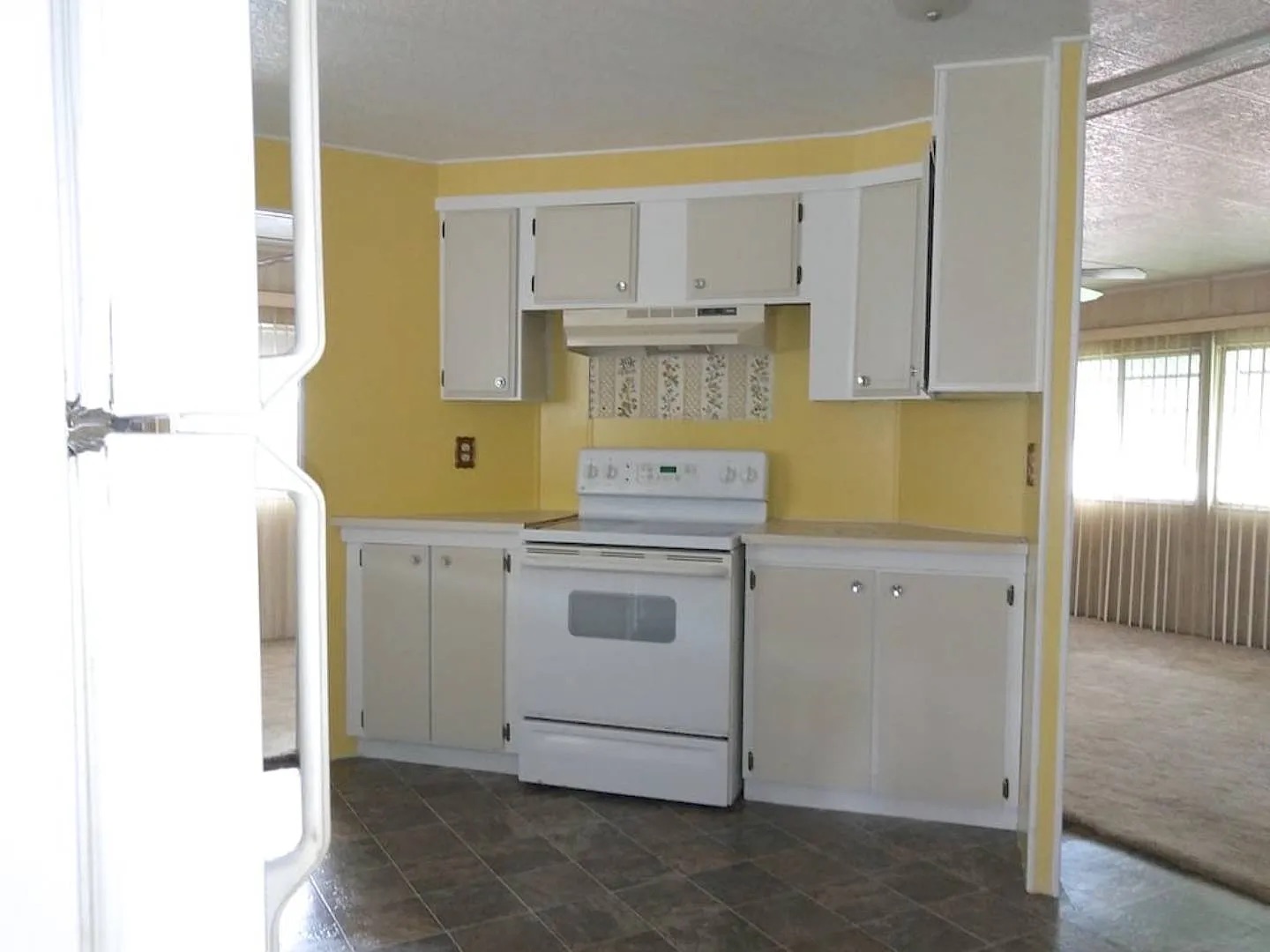 6026 East Dr, Port Richey, Florida 34668, 2 Bedrooms Bedrooms, ,2 BathroomsBathrooms,55-Plus Mobile Home,For Sale,East Dr,5105