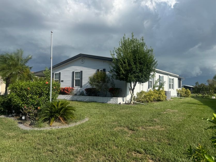 37901 Lake Gilbert Circle, Dade City, Florida 33525, 3 Bedrooms Bedrooms, ,2 BathroomsBathrooms,55-Plus Mobile Home,For Sale,Lake Gilbert Circle,5125