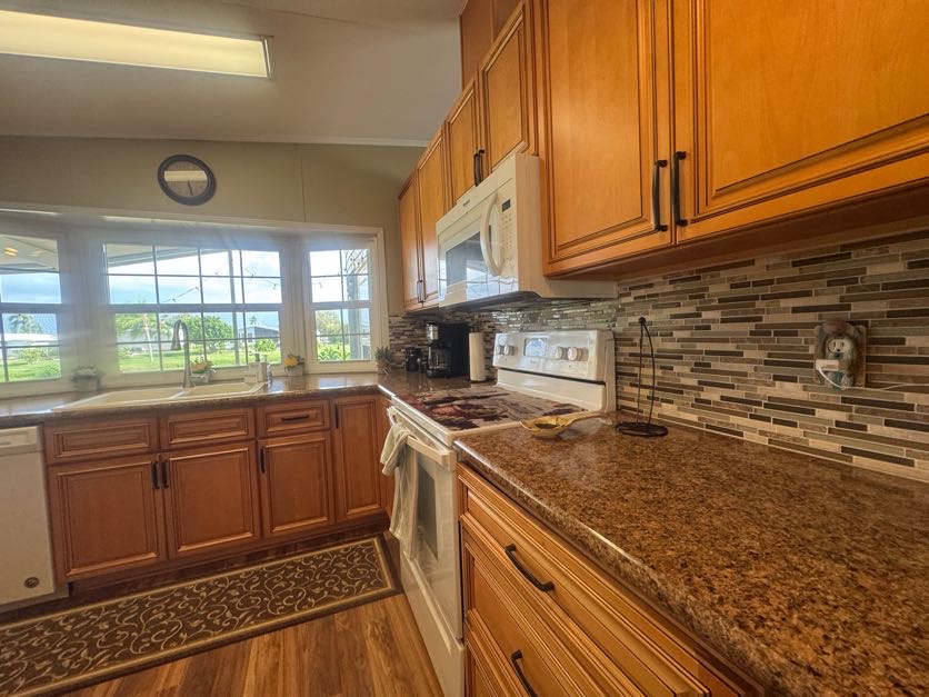 37901 Lake Gilbert Circle, Dade City, Florida 33525, 3 Bedrooms Bedrooms, ,2 BathroomsBathrooms,55-Plus Mobile Home,For Sale,Lake Gilbert Circle,5125