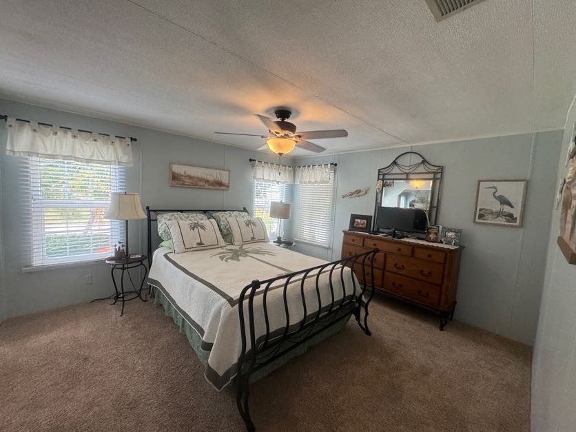 37901 Lake Gilbert Circle, Dade City, Florida 33525, 3 Bedrooms Bedrooms, ,2 BathroomsBathrooms,55-Plus Mobile Home,For Sale,Lake Gilbert Circle,5125